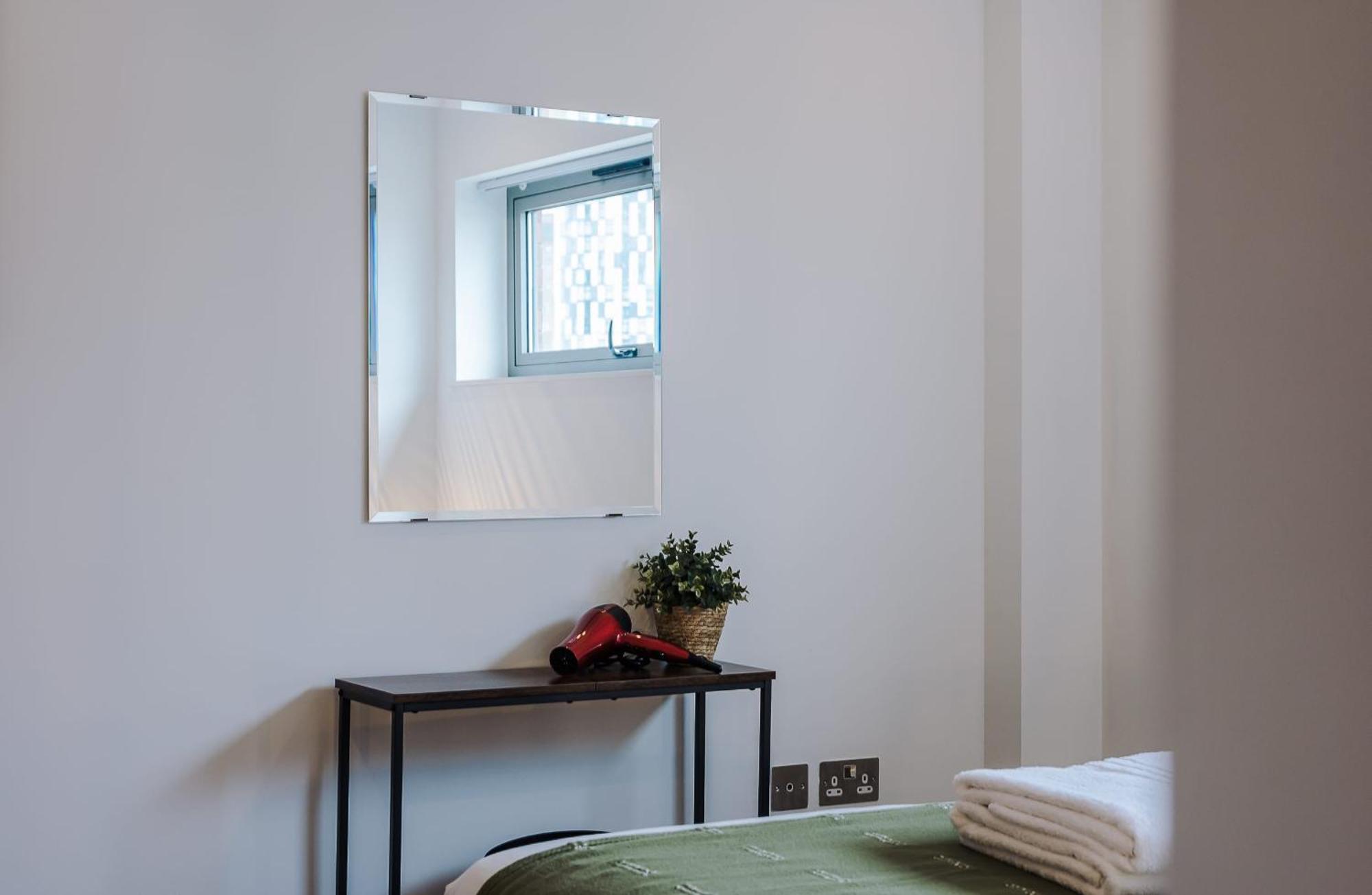 Host & Stay - The Waterfront Hideaway Liverpool Eksteriør billede
